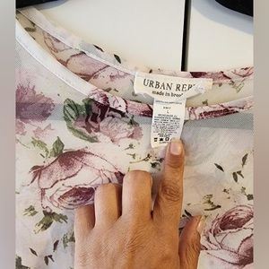 🌹 Urban Rebel Lg sheer floral top